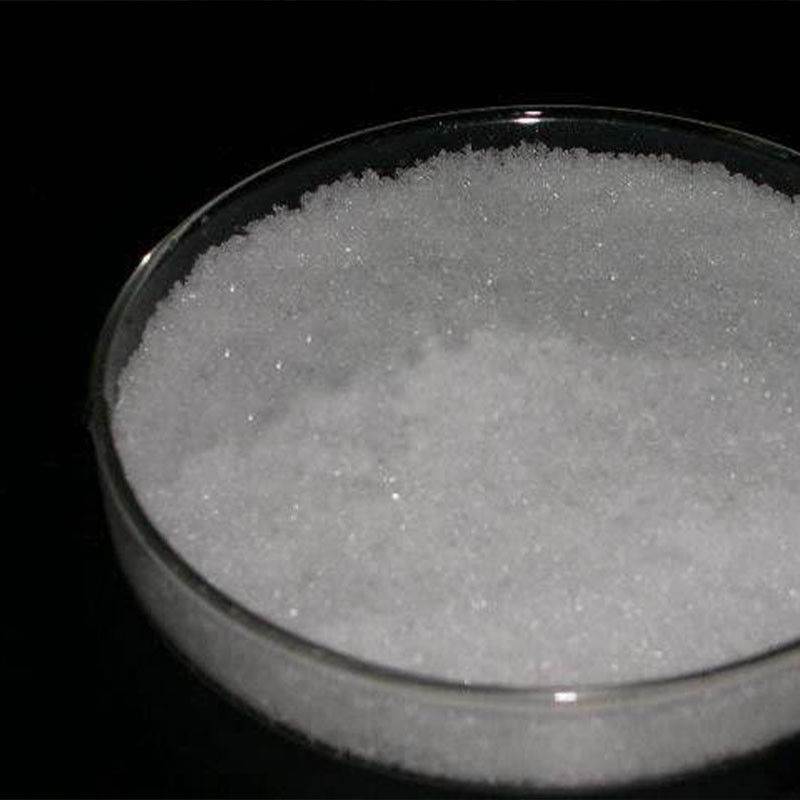 1化学合成のための純白色フラーク結晶